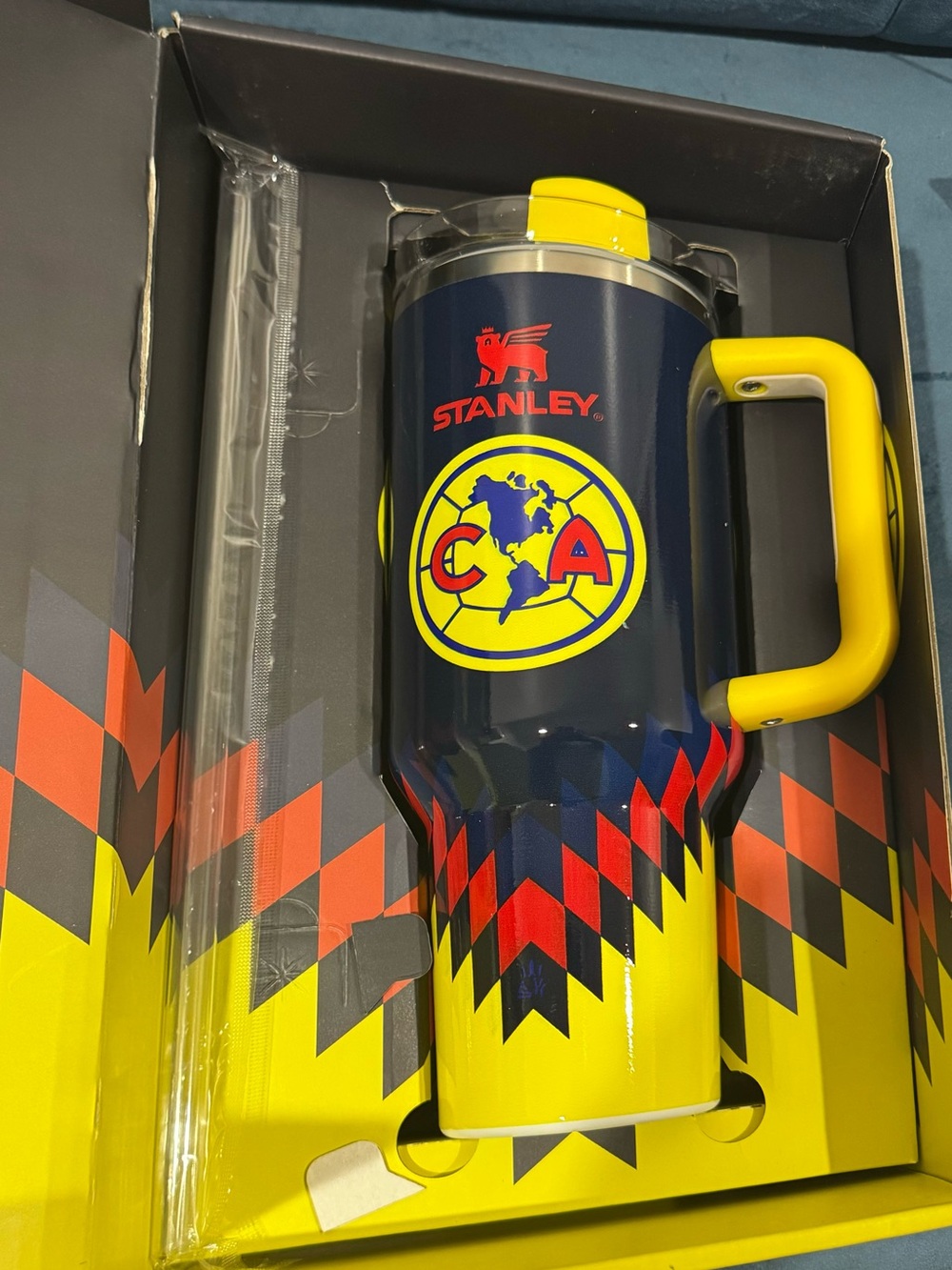 Club América Travel Tumbler - W/ Gift Box Navy, Yellow & Red